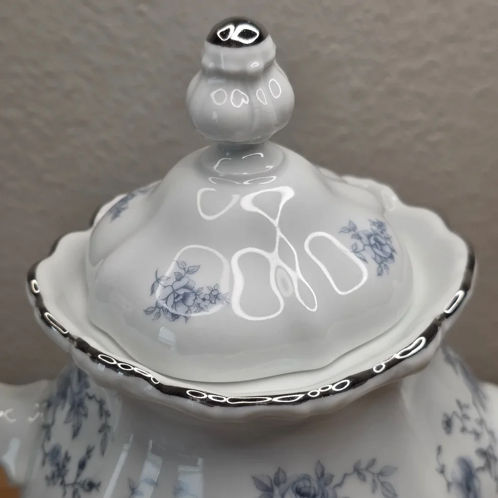 Johann Haviland Blue Garland 6 Cup Coffee Pot and Lid 11